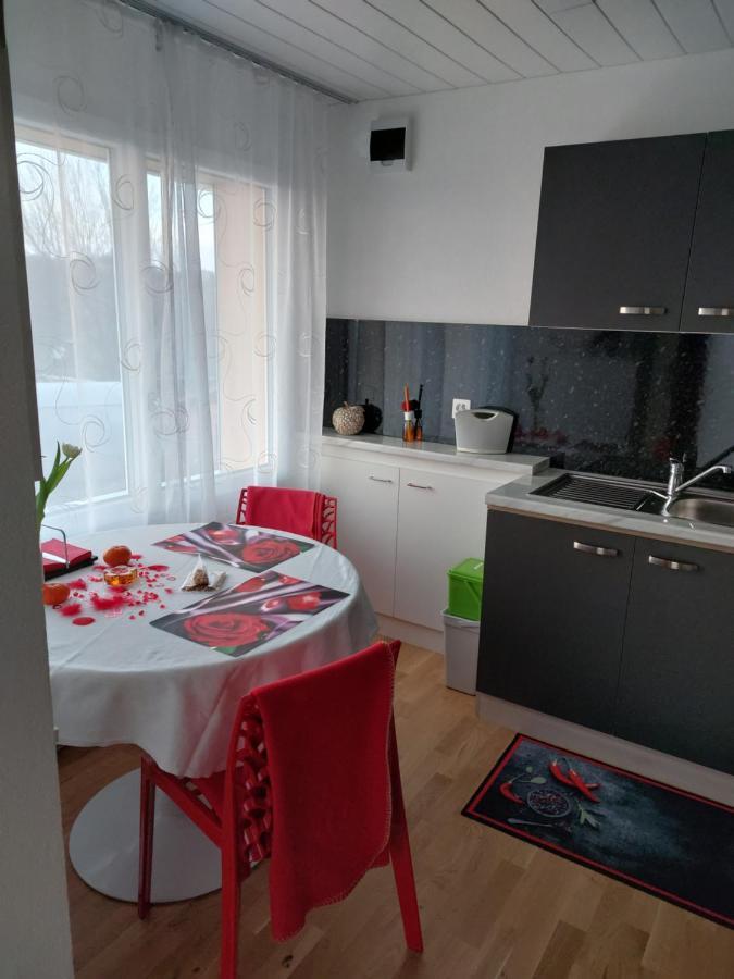 Beau Studio Avec Terrasse Et Vue Exclusivement Pour Non Fumeurs Бельмон-сюр-Лозанн Экстерьер фото