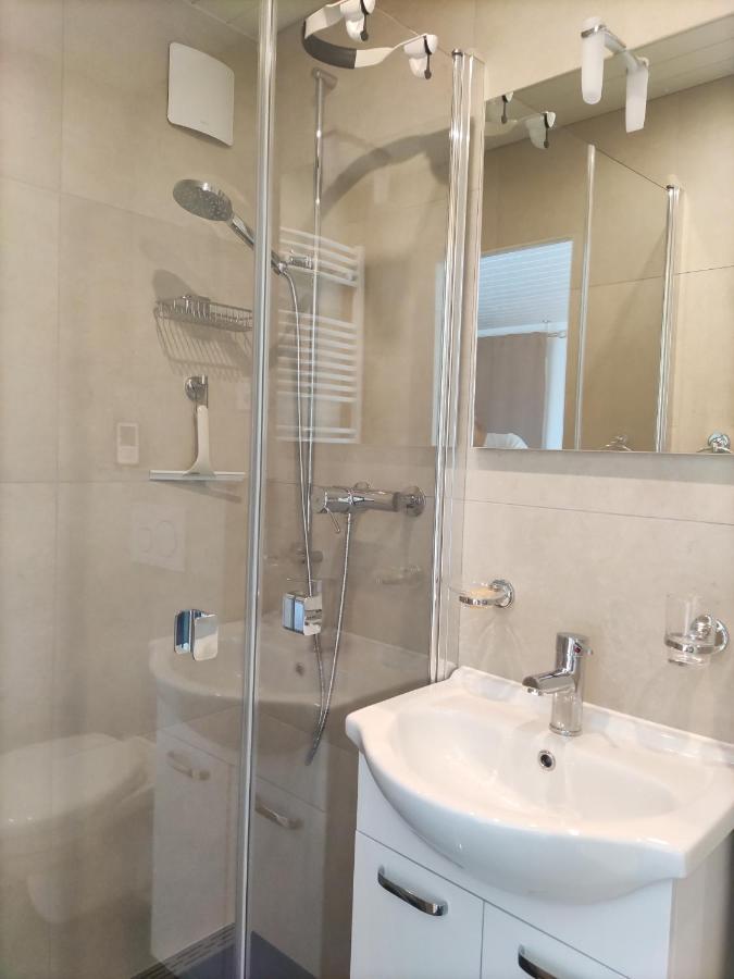 Beau Studio Avec Terrasse Et Vue Exclusivement Pour Non Fumeurs Бельмон-сюр-Лозанн Экстерьер фото