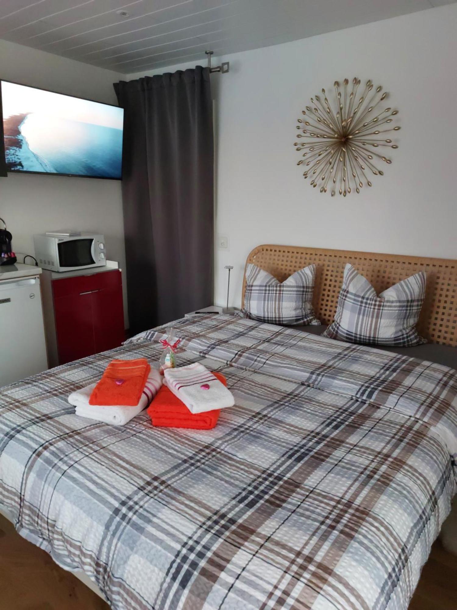 Beau Studio Avec Terrasse Et Vue Exclusivement Pour Non Fumeurs Бельмон-сюр-Лозанн Экстерьер фото
